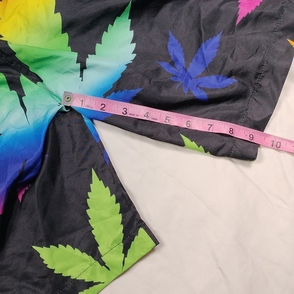 Pot Leaf men's XL swim trunks - Picture 6 of 9